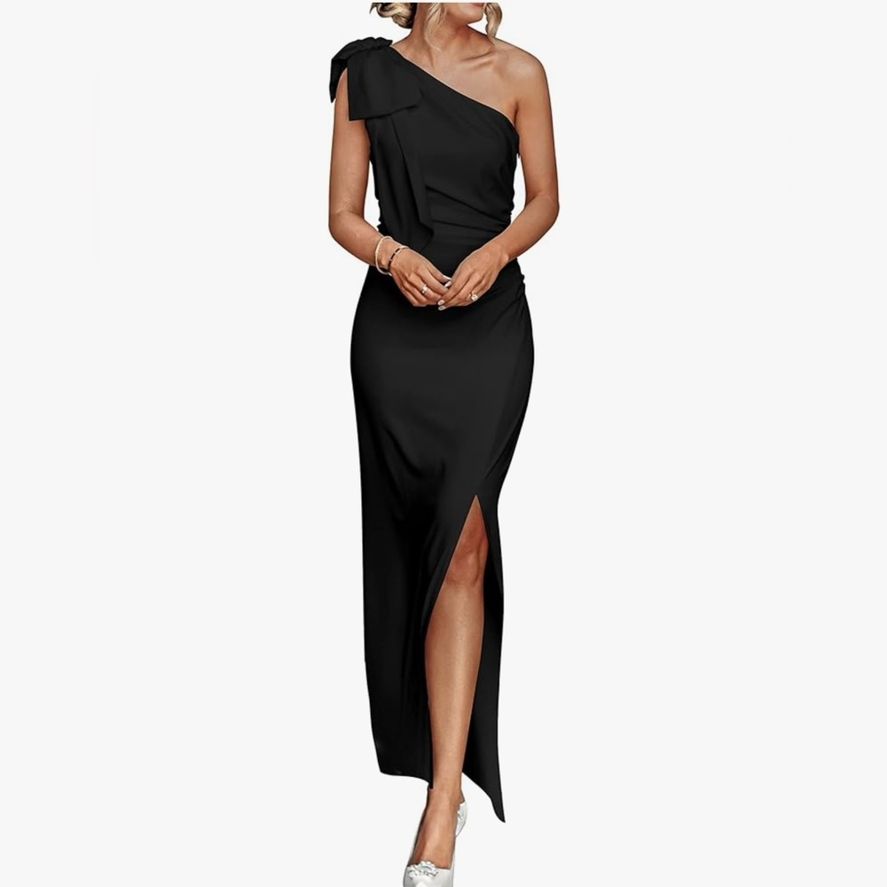 Chic One-Shoulder Black Dress